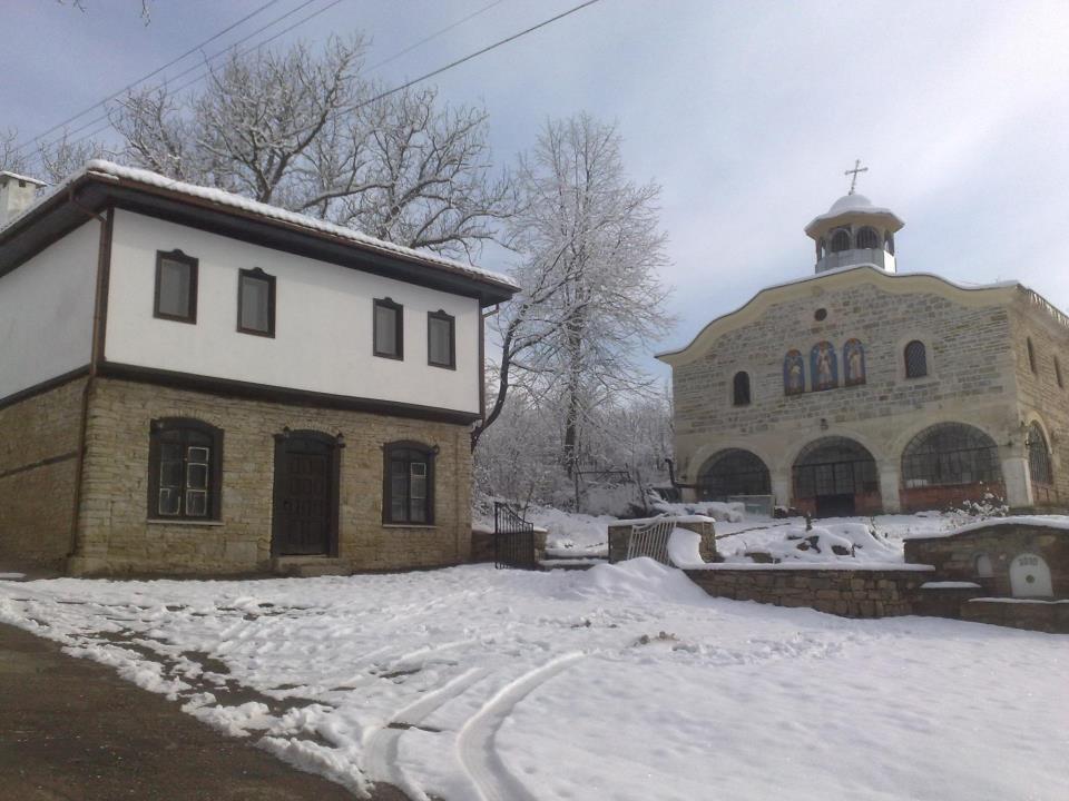 Staroto Shkolo House - Rooms For Guests Subotkovtsi Bagian luar foto
