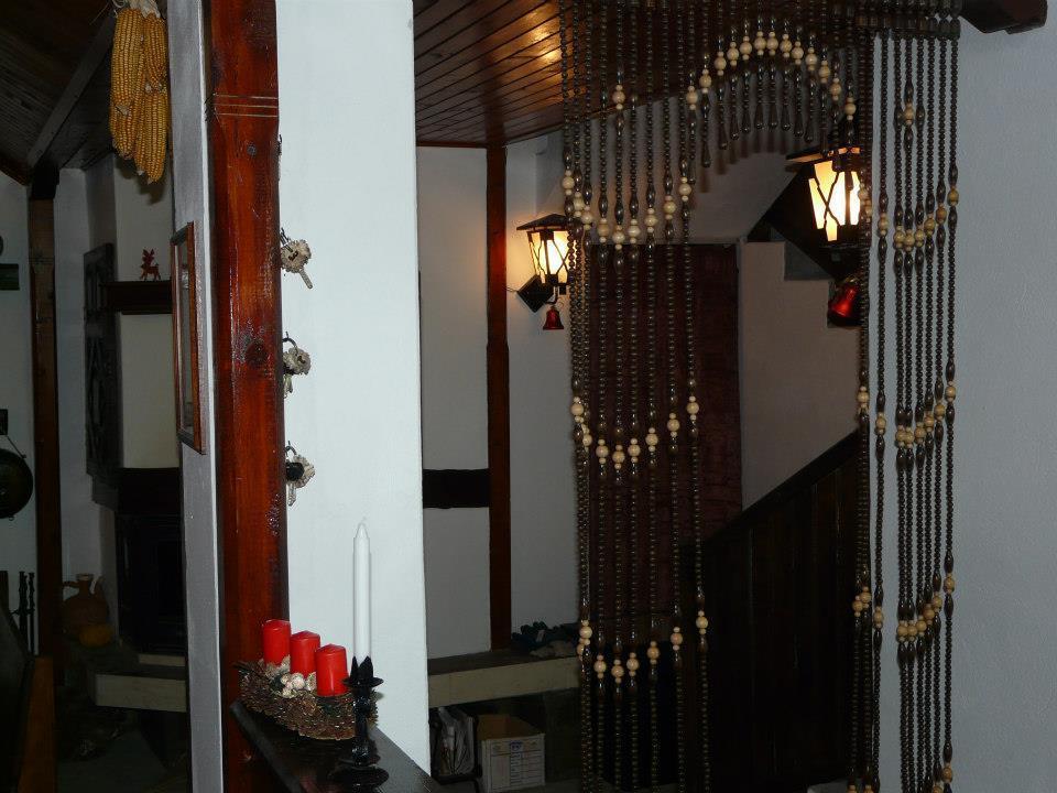 Staroto Shkolo House - Rooms For Guests Subotkovtsi Bagian luar foto